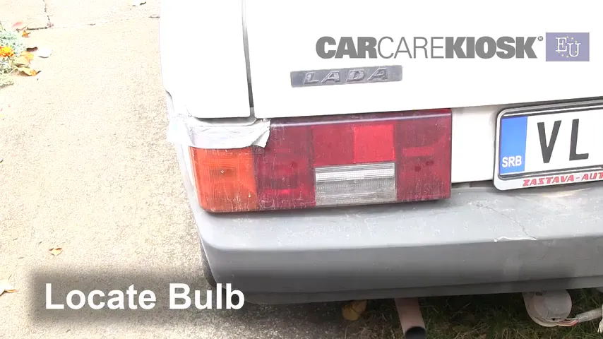 1993 Lada Samara 1300 S 1.3L 4 Cyl. Lights Tail Light (replace bulb)